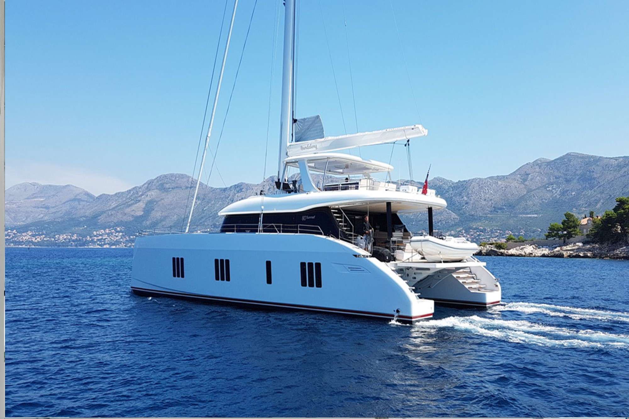 catamaran yacht charters