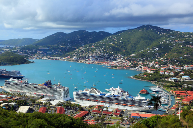 Spend the Day on a Yacht Charter in St. Thomas, VI | Caribbean Charter
